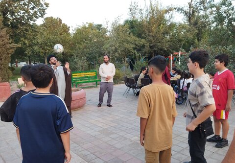 حوزه/ترویج اصلاح الگوی مصرف با زبان هنر و ورزش به ابتکار مدرسه امام صادق(ع) تهران