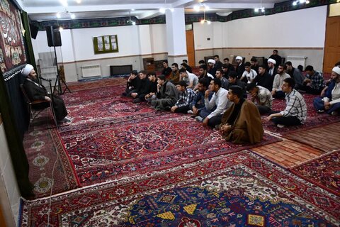 تصاویر/ درس اخلاق مدرسه علمیه امام خمینی رحمت الله علیه خوی