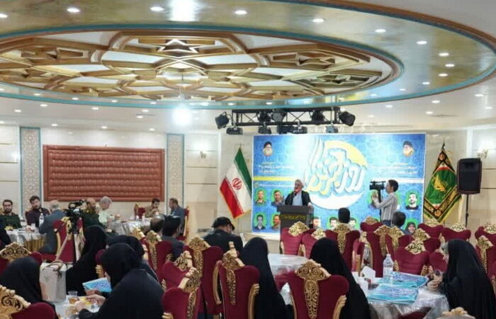 گزارشی از تکریم خبرنگاران در سپاه علی بن ابیطالب(ع) / جهاد تبیین؛ مأموریت مهم امروز رسانهها