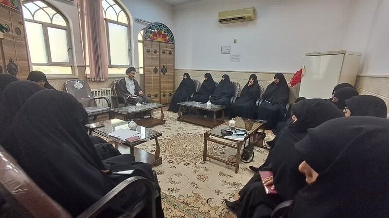 تأکید امام جمعه اردکان بر نقش اخلاق اساتید در تربیت دینی طلاب