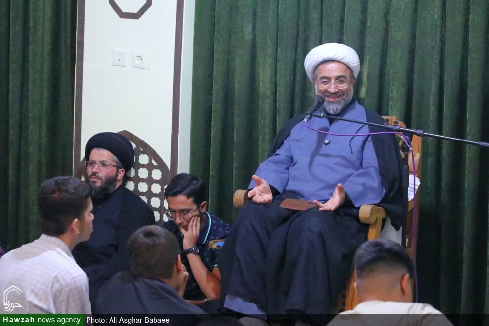 تصاویر/ برگزاری درس اخلاق در دوره میثاق طلبگی حوزه علمیه استان یزد