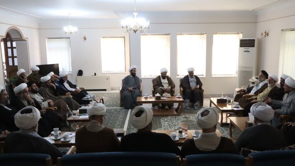 نقش ائمه جمعه در حراست از ارزش‌های انقلاب اسلامی به‌ویژه ولایت‌ فقیه