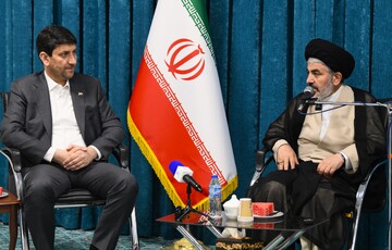 تصاویر/  دیدار وزیر ارتباطات و فناوری اطلاعات با نماینده ولی فقیه در آذربایجان غربی