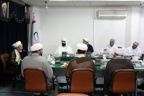 تصاویر/ دیدار امام جمعه شهر صحار عمان با آیت الله رجبی