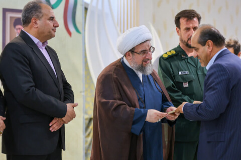 تصاویر |  مراسم تجلیل از آزادگان فرهنگی استان و جمعی از خانواده های شهدای اقتدار در تبریز