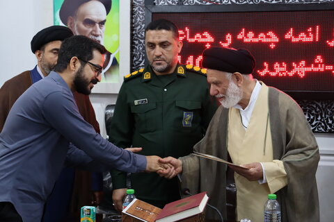 تصاویر/ تجلیل از ائمه جمعه و جماعات شهرستان دیر