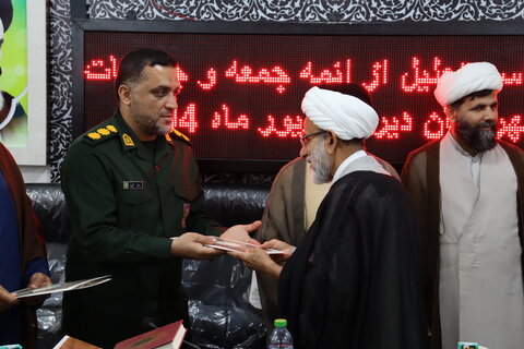 تصاویر/ تجلیل از ائمه جمعه و جماعات شهرستان دیر