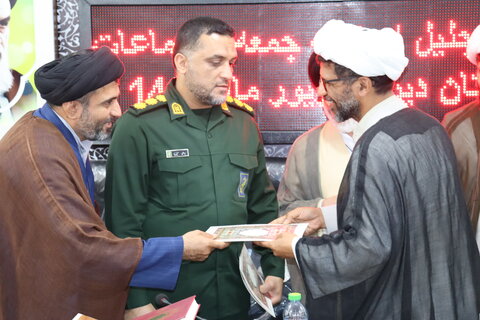 تصاویر/ تجلیل از ائمه جمعه و جماعات شهرستان دیر