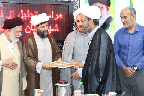 تصاویر/ تجلیل از ائمه جمعه و جماعات شهرستان دیر