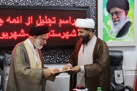 تصاویر/ تجلیل از ائمه جمعه و جماعات شهرستان دیر
