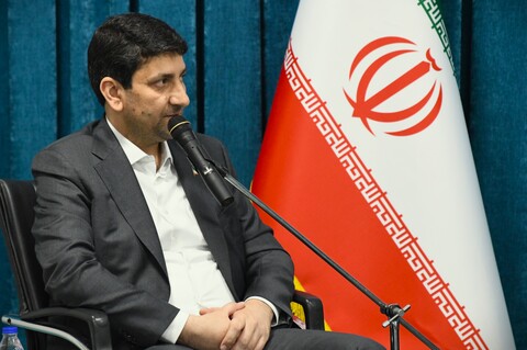 تصاویر/  دیدار وزیر ارتباطات و فناوری اطلاعات با نماینده ولی فقیه در آذربایجان غربی