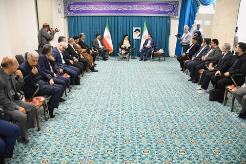 تصاویر/  دیدار وزیر ارتباطات و فناوری اطلاعات با نماینده ولی فقیه در آذربایجان غربی