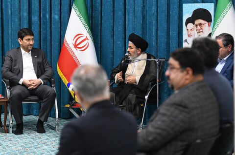 تصاویر/  دیدار وزیر ارتباطات و فناوری اطلاعات با نماینده ولی فقیه در آذربایجان غربی