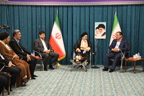 تصاویر/  دیدار وزیر ارتباطات و فناوری اطلاعات با نماینده ولی فقیه در آذربایجان غربی