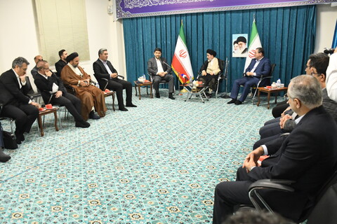 تصاویر/  دیدار وزیر ارتباطات و فناوری اطلاعات با نماینده ولی فقیه در آذربایجان غربی