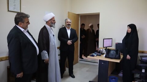 تصاویر/ دیدار نماینده ولی‌فقیه در استان با مدیران و کارکنان استانداری سمنان