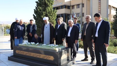 تصاویر/ دیدار نماینده ولی‌فقیه در استان با مدیران و کارکنان استانداری سمنان