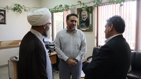 تصاویر/ دیدار نماینده ولی‌فقیه در استان با مدیران و کارکنان استانداری سمنان