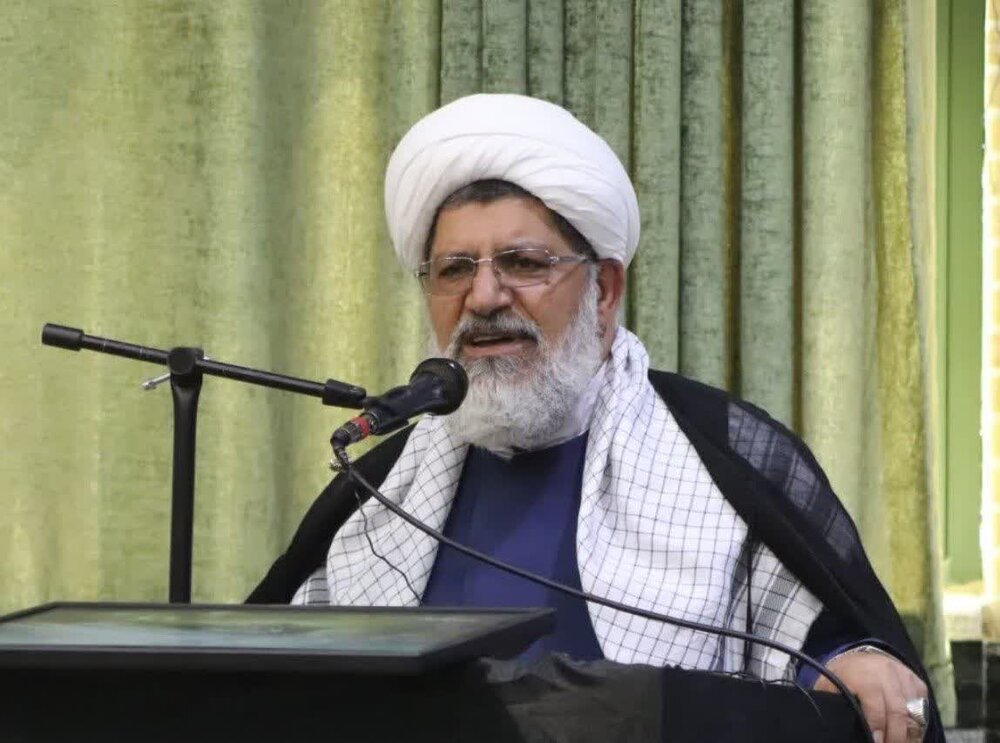 انفاق و اقامه نماز ریشه در ایمان واقعی به غیب دارد