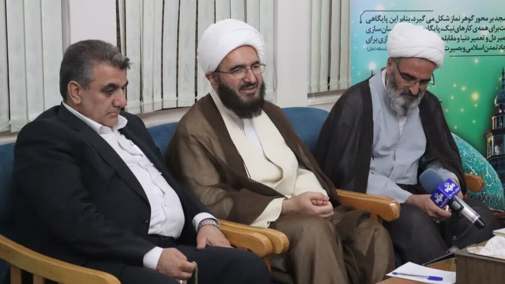 لزوم انجام فعالیت‌های نرم‌افزاری و سخت‌افزاری در حوزه مساجد