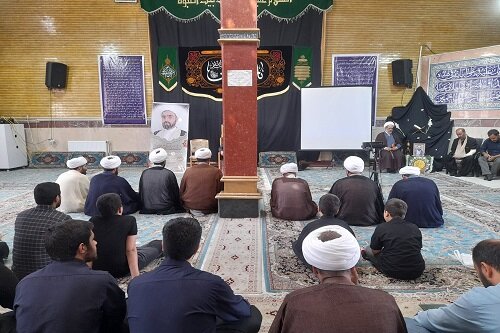 مأموریت ذاتی علما و طلاب، دعوت به دین و توحید است