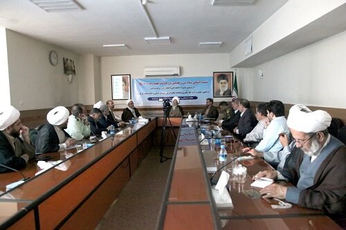 جلسه هماهنگی برنامه‌های هفته وحدت در کرمانشاه برگزار شد+عکس