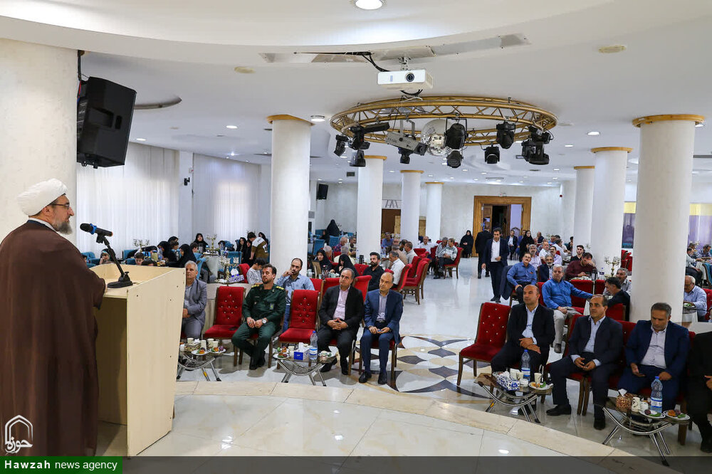 تصاویر/ مراسم تجلیل از آزادگان فرهنگی استان و جمعی از خانواده‌های شهدای اقتدار در تبریز