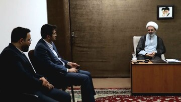 تصاویر/ دیدار نماینده ولی‌فقیه در استان سمنان با رئیس سازمان امور مالیاتی کشور