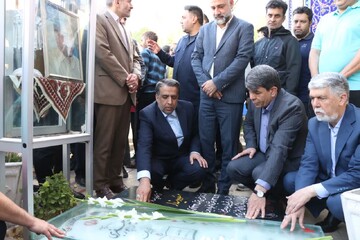 تصاویر/ ادای احترام وزیر فرهنگ و ارشاد اسلامی به سردار دلها و شهدای کرمان