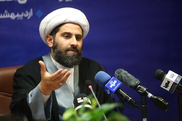 ضرورت انسجام امت اسلامی در پی آتش زدن قرآن در کنگره آمریکا