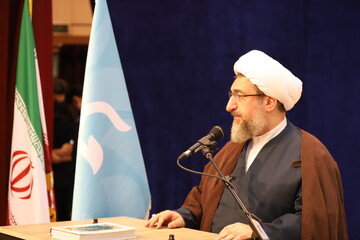 جوانان را با زبان روز به مساجد جذب کنیم