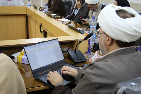 تصاویر|نشست ماهانه مدیران مدارس علمیه اصفهان