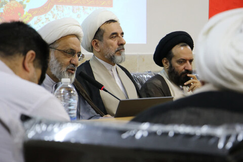 تصاویر|نشست ماهانه مدیران مدارس علمیه اصفهان