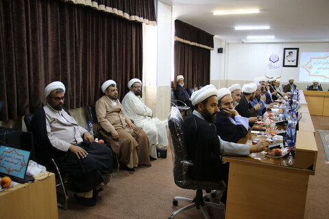 تصاویر|نشست ماهانه مدیران مدارس علمیه اصفهان