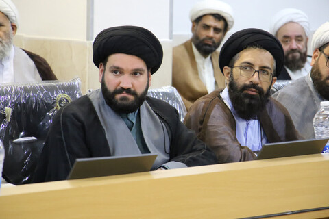 تصاویر|نشست ماهانه مدیران مدارس علمیه اصفهان