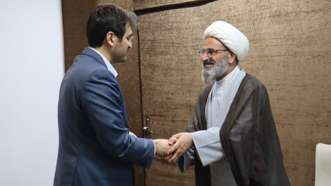 تصاویر/ دیدار نماینده ولی‌فقیه در استان سمنان با رئیس سازمان امور مالیاتی کشور