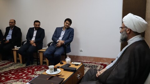 تصاویر/ دیدار نماینده ولی‌فقیه در استان سمنان با رئیس سازمان امور مالیاتی کشور