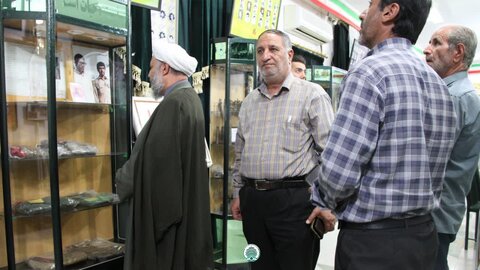 تصاویر بازدید امام جمعه آران و بیدگل از گنجینه شهدای دفاع مقدس در نجف ایران؛