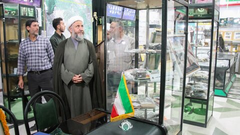 تصاویر بازدید امام جمعه آران و بیدگل از گنجینه شهدای دفاع مقدس در نجف ایران؛