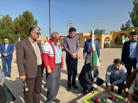 تصاویر | مراسم غبارروبی و عطرافشانی مزار شهدای شهرستان لیلان