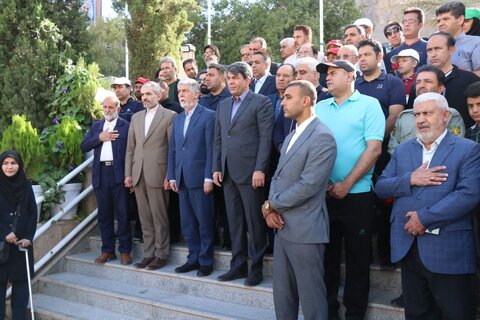 تصاویر/ ادای احترام وزیر فرهنگ و ارشاد اسلامی به سردار دلها و شهدای کرمان