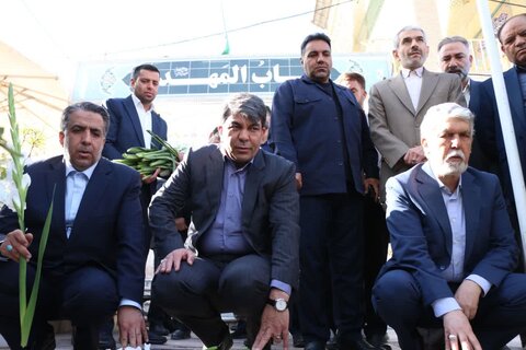 تصاویر/ ادای احترام وزیر فرهنگ و ارشاد اسلامی به سردار دلها و شهدای کرمان