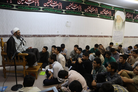 تصاویر / درس اخلاق امام جمعه همدان ویژه طلاب شرکت کننده در میثاق طلبگی