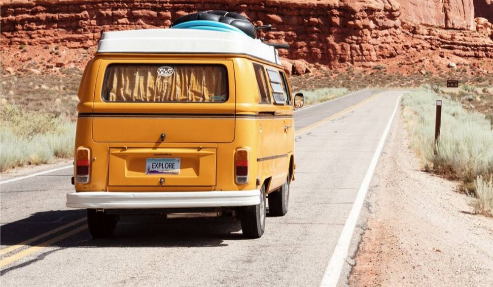 احکام شرعی | تبعیّت زن از قصد همسر در تعیین وطن یا اقامت ده‌روزه