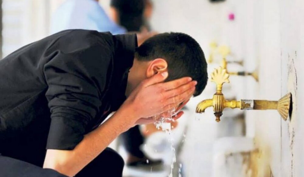 शरई अहकाम | अगर शरीर गीला हो तो क्या वज़ू सही है? शरई अहकाम | अगर शरीर गीला हो तो क्या वज़ू सही है?