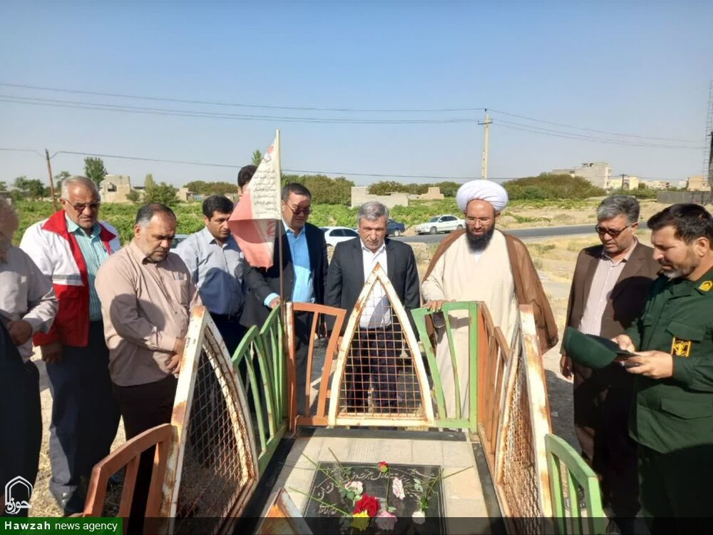 تصاویر | مراسم غبارروبی و عطرافشانی مزار شهدای شهرستان لیلان