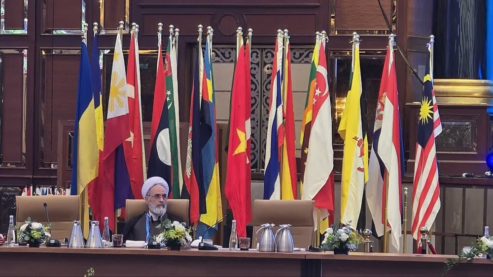Ayətullah Ərafi Malayziyada keçirilən beynəlxalq dini liderlər konfransında iştirak edib + şəkillər
