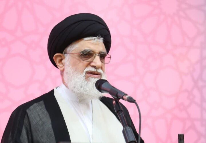 استفاده از ظرفیت بندرگاه انزلی و راه آهن گام مهم در شکوفایی اقتصاد