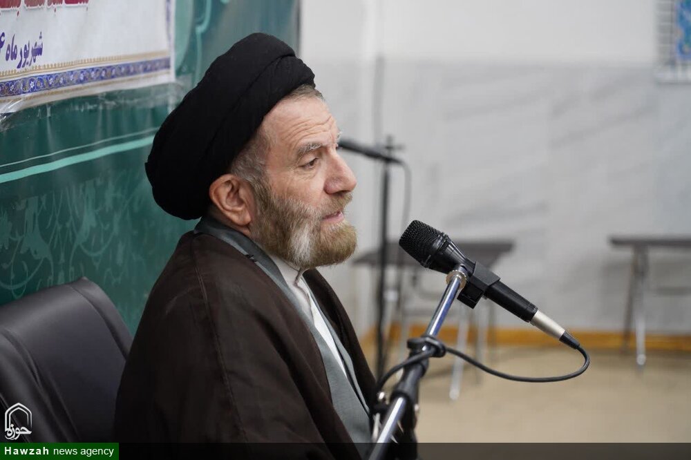 خدمتگزاری به مردم عین بندگی خداوند است