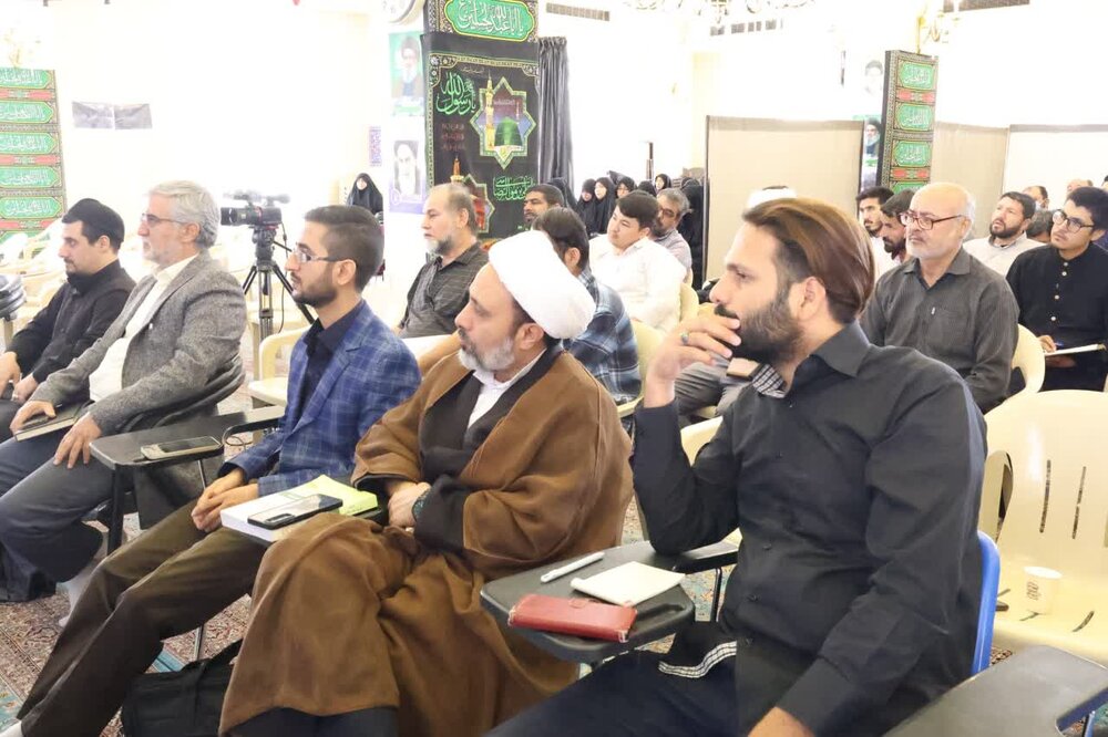  نخستین نشست مدرسه تابستانه «بررسی اندیشه‌های نواخباری‌گری» با موضوع «رویکردها و روش‌های فهم حدیث» در جامعه المصطفی العالمیه نمایندگی خراسان
